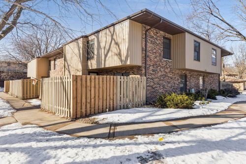 2425 Unity Ave N, Golden Valley, MN, 55422-3449 | Card Image