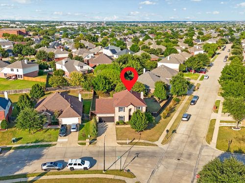 513 Rocky Creek Dr, Mansfield, TX, 76063-8811 | Card Image