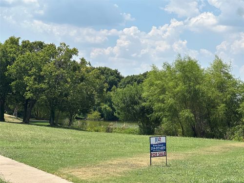 1608 Lakeview Dr, Desoto, TX, 75115 | Card Image