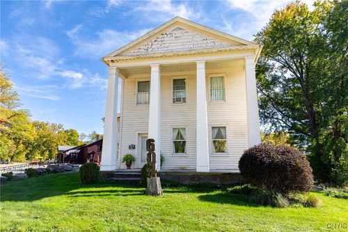 604 E Seneca St, Manlius, NY, 13104-1926 | Card Image