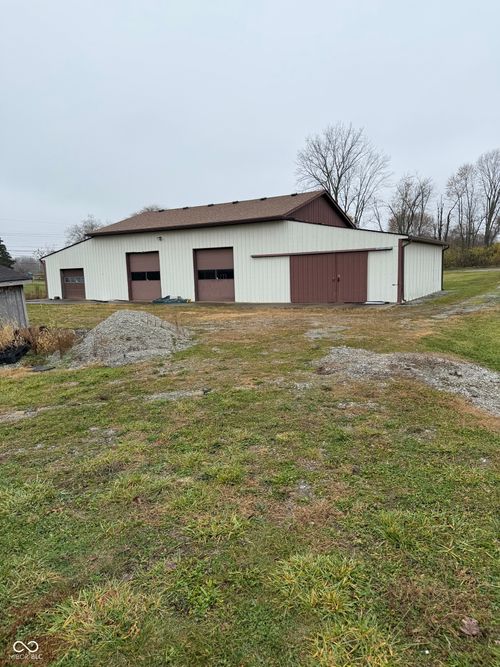 9512 Brookville Rd, Indianapolis, IN, 46239-9628 | Card Image