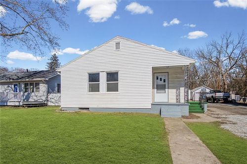 1423 Unity St, Atchison, KS, 66002-1305 | Card Image