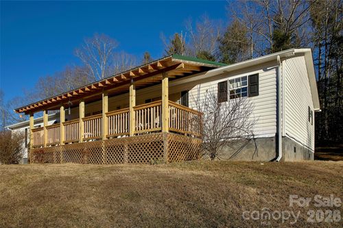 3 Altapass Trl, Spruce Pine, NC, 28777-5636 | Card Image