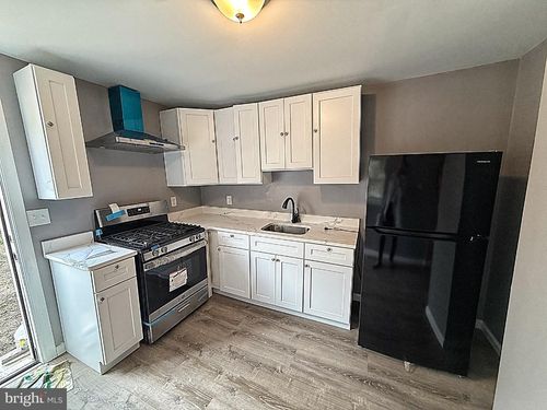 917 S 8th St, CAMDEN, NJ, 08103-2510 | Card Image