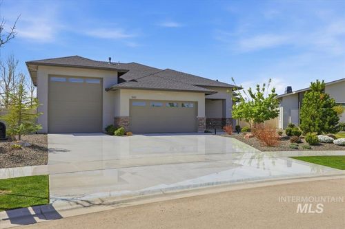 503 N Creekwater Ave, Eagle, ID, 83616-4019 | Card Image