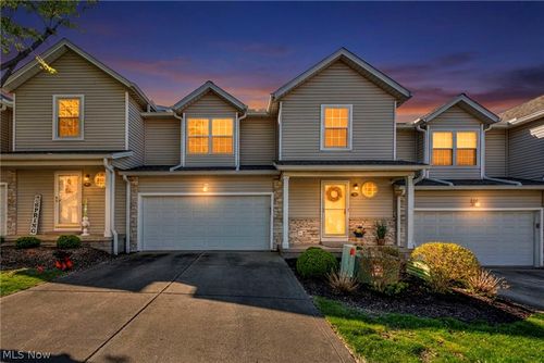 90 Grand Key Dr, Grand River, OH, 44045-8206 | Card Image