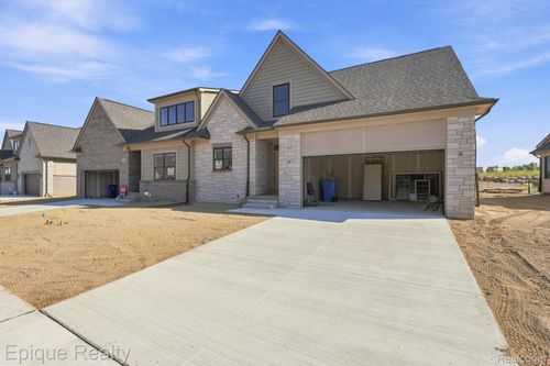 58-460 Cornerstone Dr, Oxford, MI, 48371-3746 | Card Image