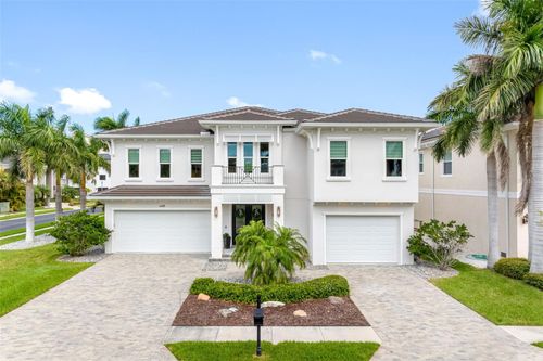 124 Forest Hills Dr, Redington Shores, FL, 33708-4218 | Card Image