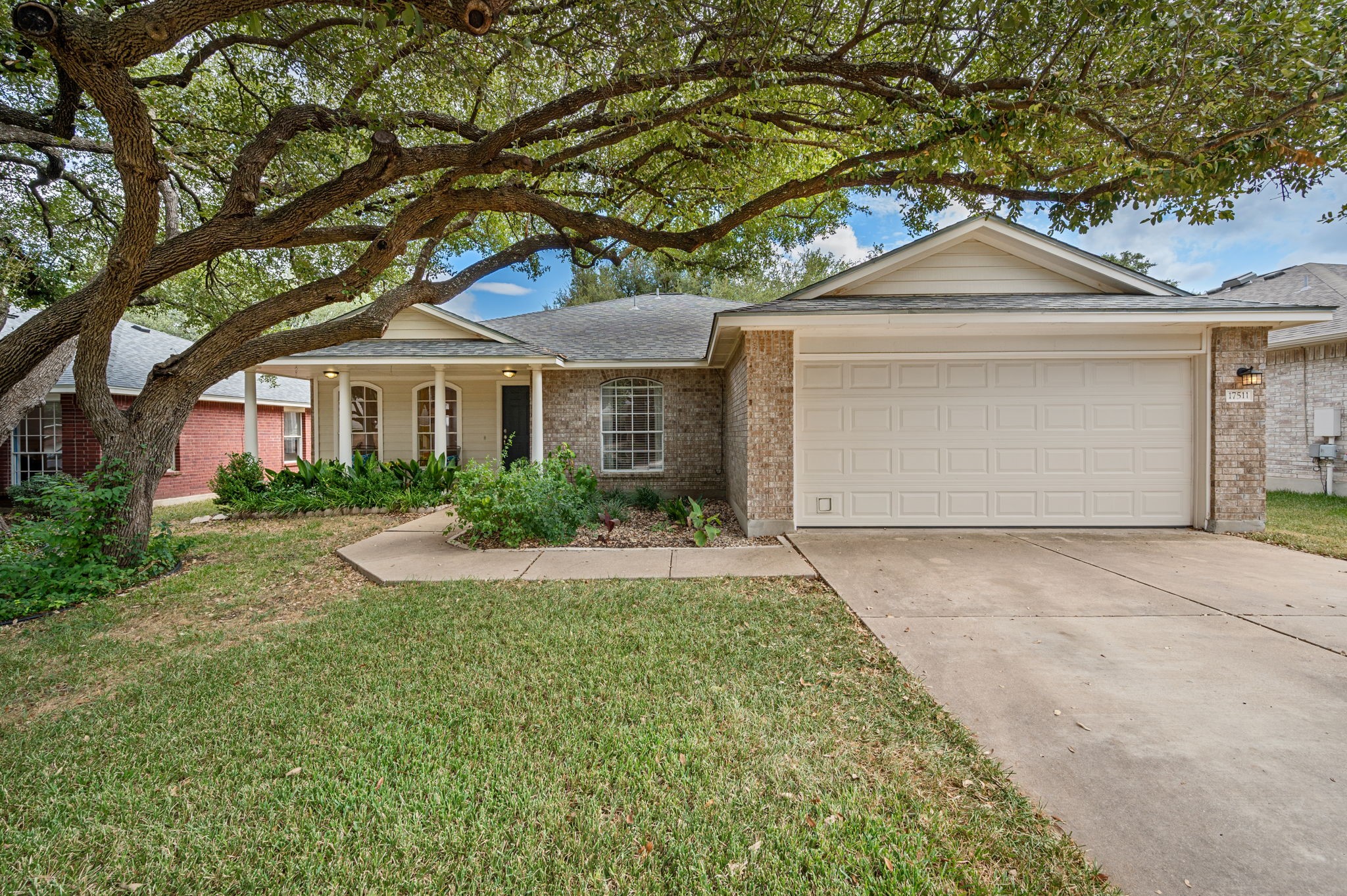 Bottle Springs Ln, Leander, TX 78641