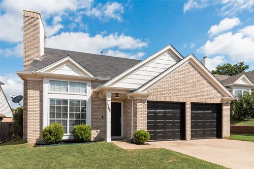 1162 Calvert Dr, Cedar Hill, TX, 75104-2304 | Card Image