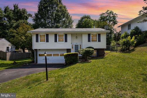 204 Morningside Dr, Fredericksburg, VA, 22401-2237 | Card Image