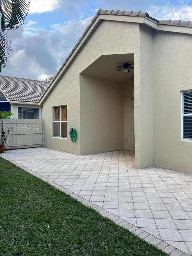 3922 Diamond Palladium Ter, House other with 2 bedrooms, 2 bathrooms and null parking in Boynton Beach FL | Image 17