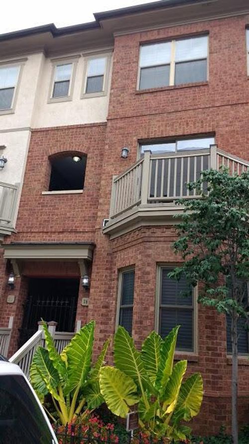 18 W Russell St, Columbus, OH, 43215-1684 | Card Image