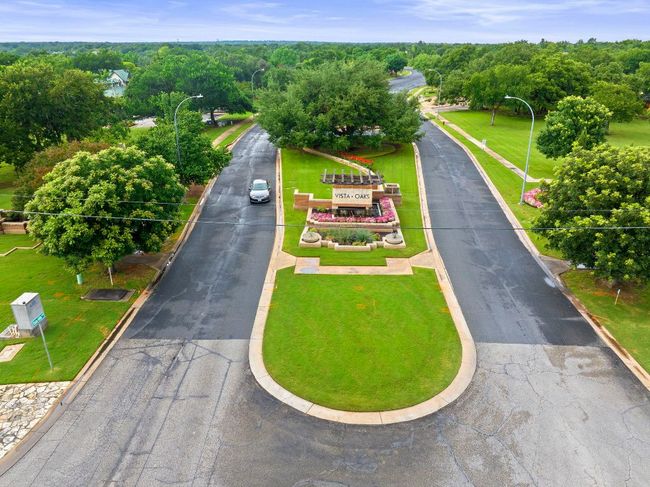 Bird's eye view entry into the neighborhood | Image 31