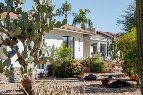 6302 E Winchcomb Dr, Scottsdale, AZ, 85254-3241 | Card Image