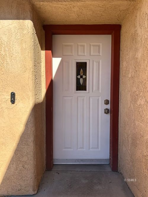 1017-C W Perdew Ave, Ridgecrest, CA, 93555 | Card Image