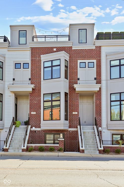 711 16th St, Indianapolis, IN, 46202-4162 | Card Image