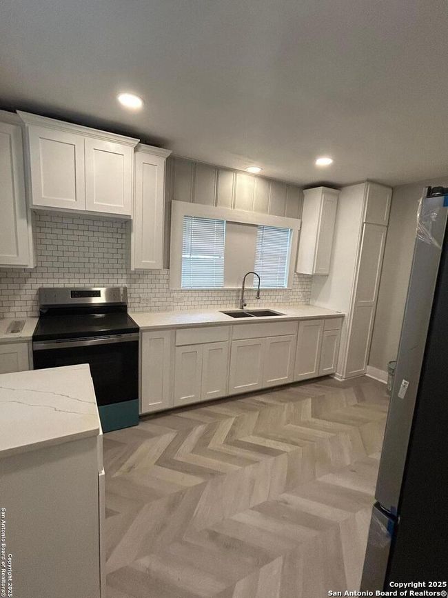 635 E Gonzales St, House other with 2 bedrooms, 1 bathrooms and null parking in Seguin TX | Image 13