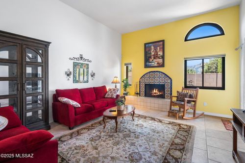 3081 E Weymouth St, Tucson, AZ, 85716-1275 | Card Image