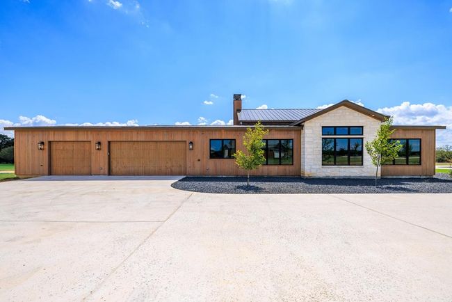 1318 Countryside Bnd, Home with 4 bedrooms, 5 bathrooms and 3 parking in Fredericksburg TX | Image 50