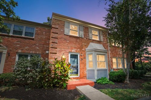 9132 Dominion Circle, Cincinnati, OH, 45249 | Card Image