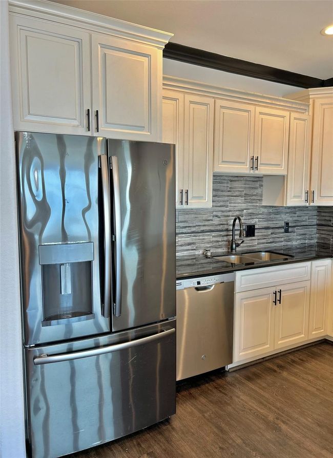 Kitchen | Image 13