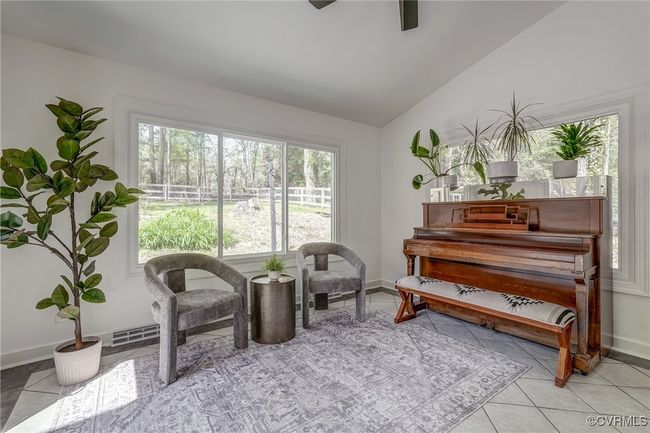 Ceramic tile flooring | Image 15