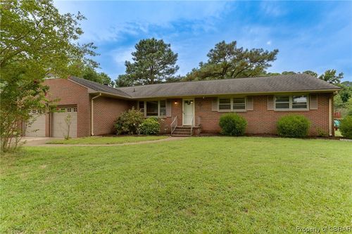 123 Kenneth Dr, Seaford, VA, 23696-2520 | Card Image