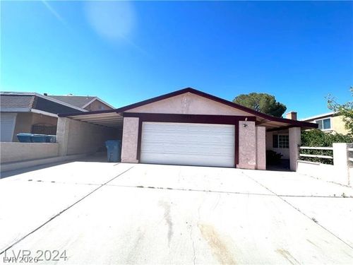 7054 Fenway Ave, Las Vegas, NV, 89147-4739 | Card Image