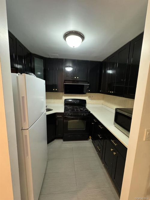 apt-c2-38 147th St, Flushing, NY, 11354-4737 | Card Image