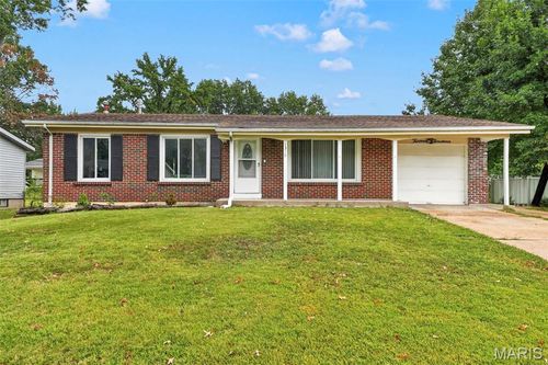 1319 Coppergate Ln, Saint Louis, MO, 63138-2329 | Card Image