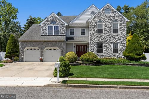 97 Jennifer Ln, BURLINGTON, NJ, 08016-1145 | Card Image