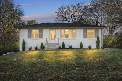 2877 Lyncrest Dr, Nashville, TN, 37214-3528 | Card Image