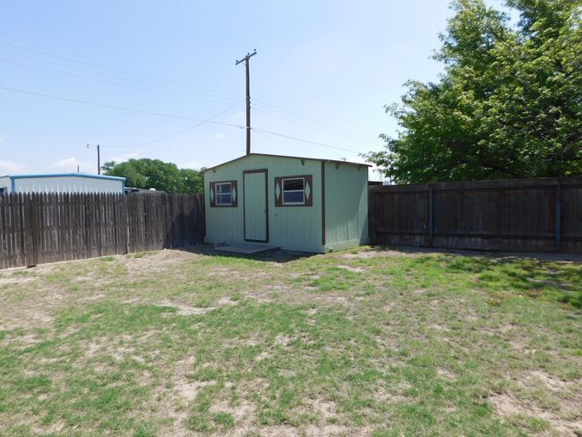 1820 W Avenue B, House other with 3 bedrooms, 2 bathrooms and null parking in Muleshoe TX | Image 22