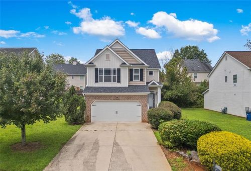 8133 Brookbend Dr, Douglasville, GA, 30134-7055 | Card Image