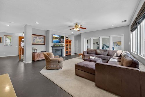 5821 W Sunnyview Avenue, Visalia, CA, 93291 | Card Image