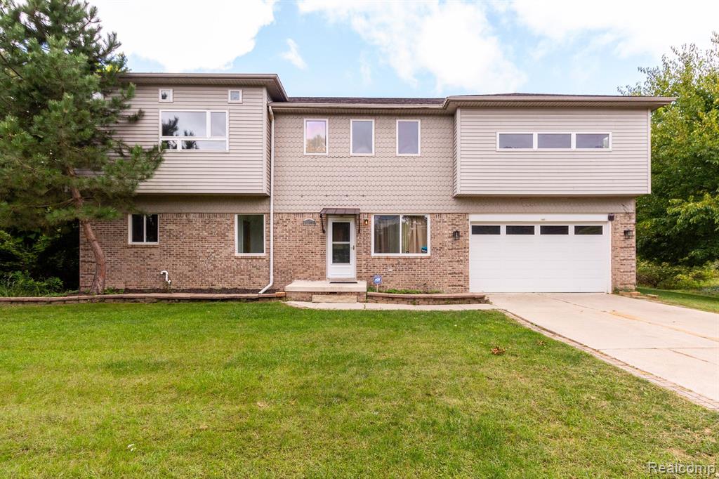Angling St, Livonia, MI 48152