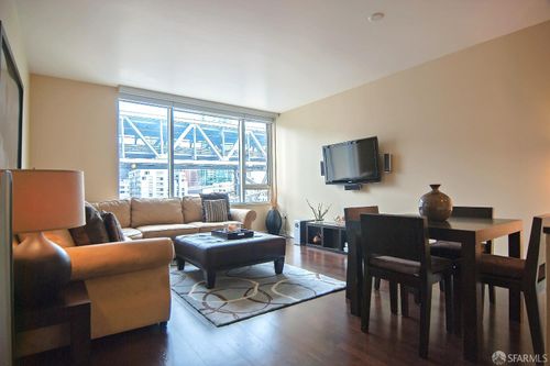 9e-501 Beale St, San Francisco, CA, 94105-5020 | Card Image