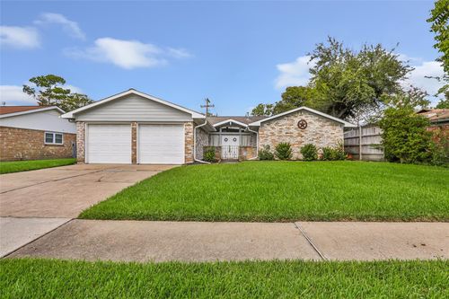 338 Evanston St, Houston, TX, 77015-2319 | Card Image