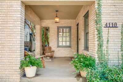 4108 &amp; 4110 Hawthorne Avenue, Home with 4 bedrooms, 2 bathrooms and null parking in Dallas TX | Image 3