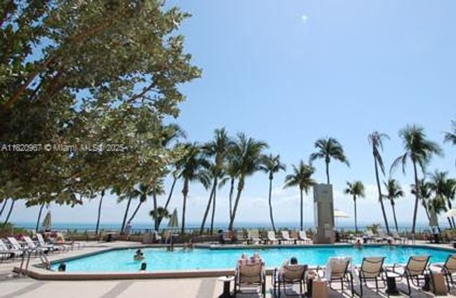 APT-237 - 141 Crandon Blvd, Condo with 3 bedrooms, 2 bathrooms and null parking in Key Biscayne FL | Image 28