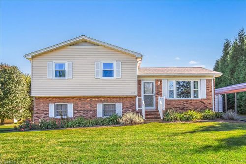 193 Holly Avenue, Mount Airy, NC, 27030 | Card Image