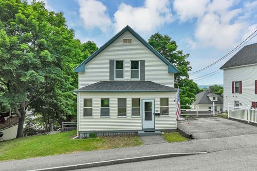 41 Dixon St, Laconia, NH, 03246-3565 | Card Image