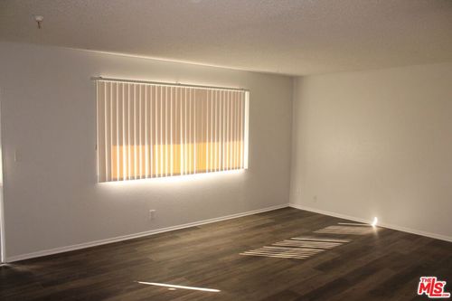 apt-9-12100 Birch Ave, Hawthorne, CA, 90250-3940 | Card Image