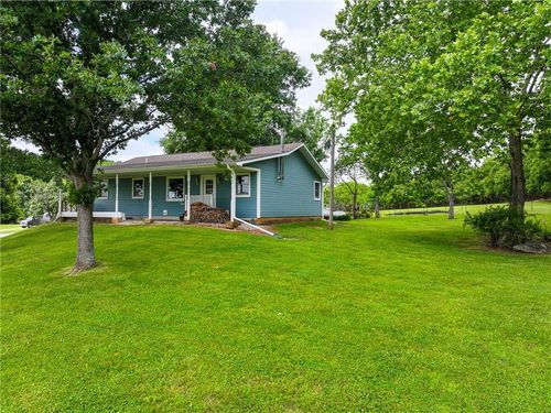 5855 Se 981 Pvt Rd, Collins, MO, 64738-8224 | Card Image