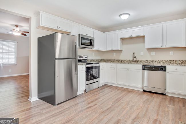 4205 Whittier Ct, House other with 3 bedrooms, 2 bathrooms and 1 parking in Decatur GA | Image 4