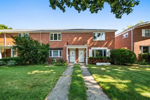 3135 Central St, Evanston, IL, 60201-1119 | Card Image