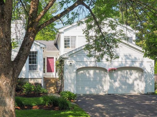 23 Iris Ln, South Burlington, VT, 05403-7515 | Card Image
