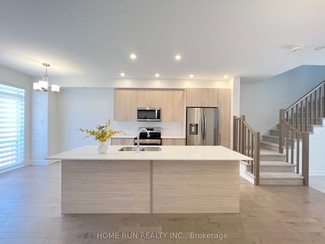 629 Rathburn Lane, House attached with 3 bedrooms, 3 bathrooms and 1 parking in Gloucester ON | Image 5