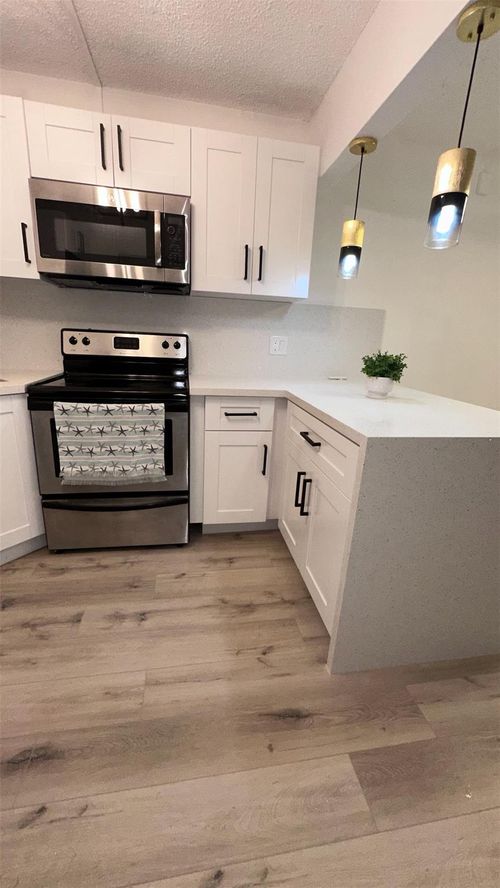c1-5860 Whispering Pine Way, Greenacres, FL, 33463-3196 | Card Image